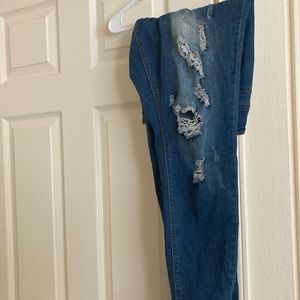 Ripped skinny jeans size 16